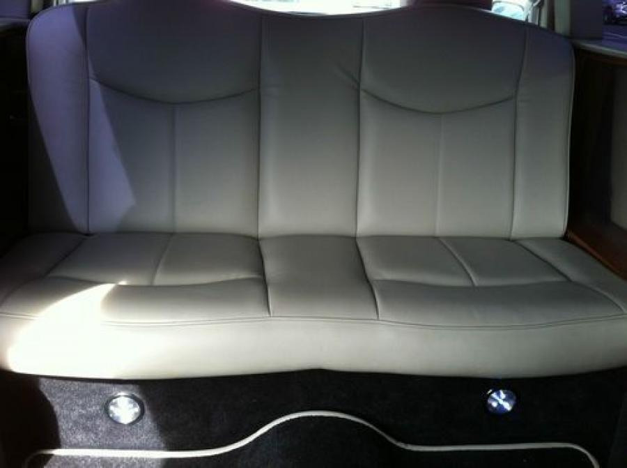  Nissan Leaf Stretch Limousine 2012 года  (фото 23 из 24)